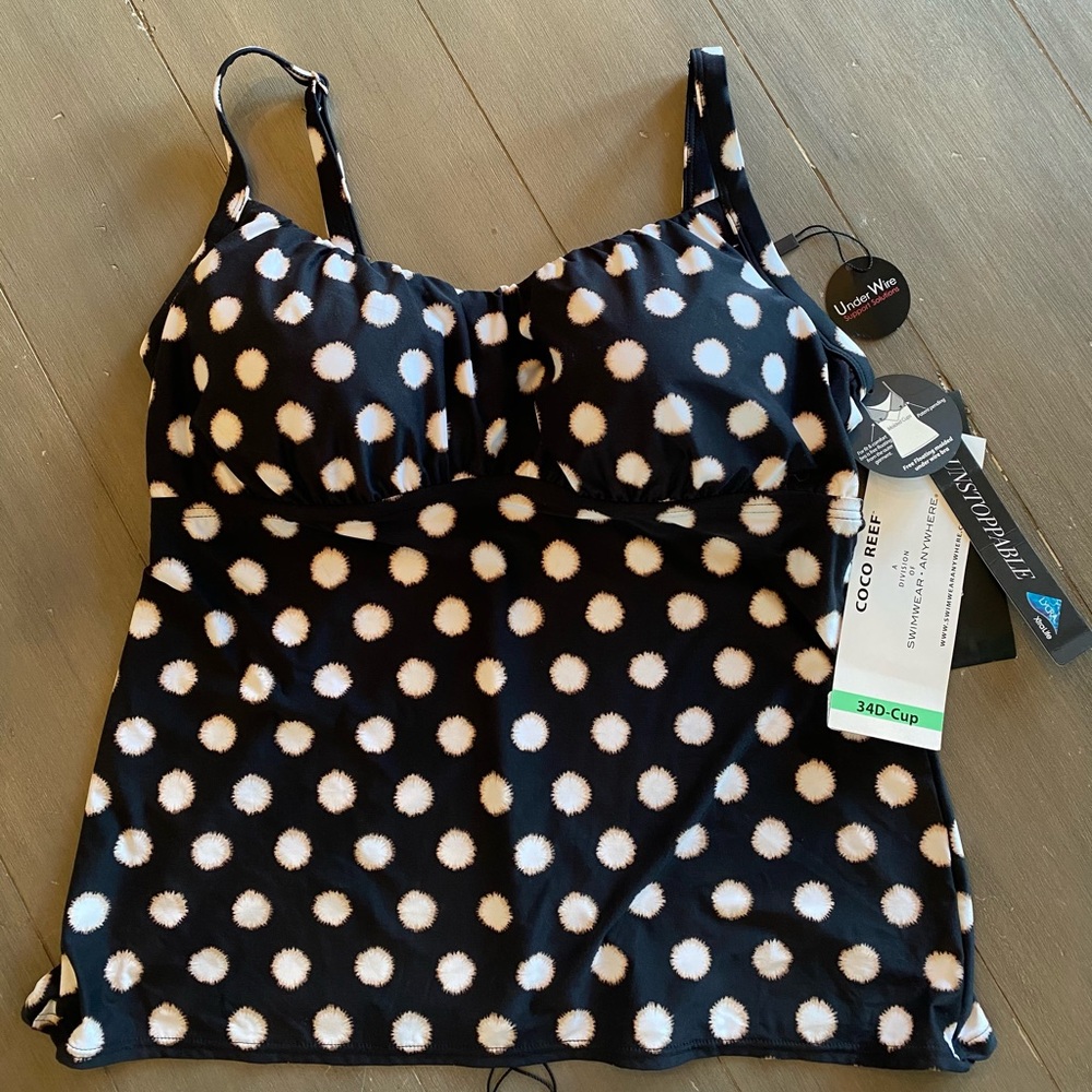 Coco Reef swim top  NWT